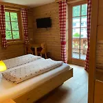 Landgasthof Kirchenwirt * קרימל