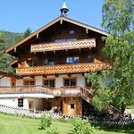 Landgasthof Kirchenwirt אורחן *