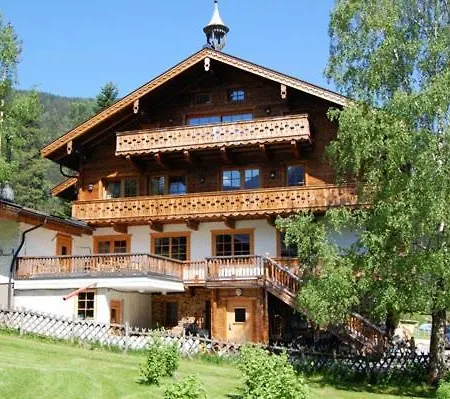 Landgasthof Kirchenwirt Inn *